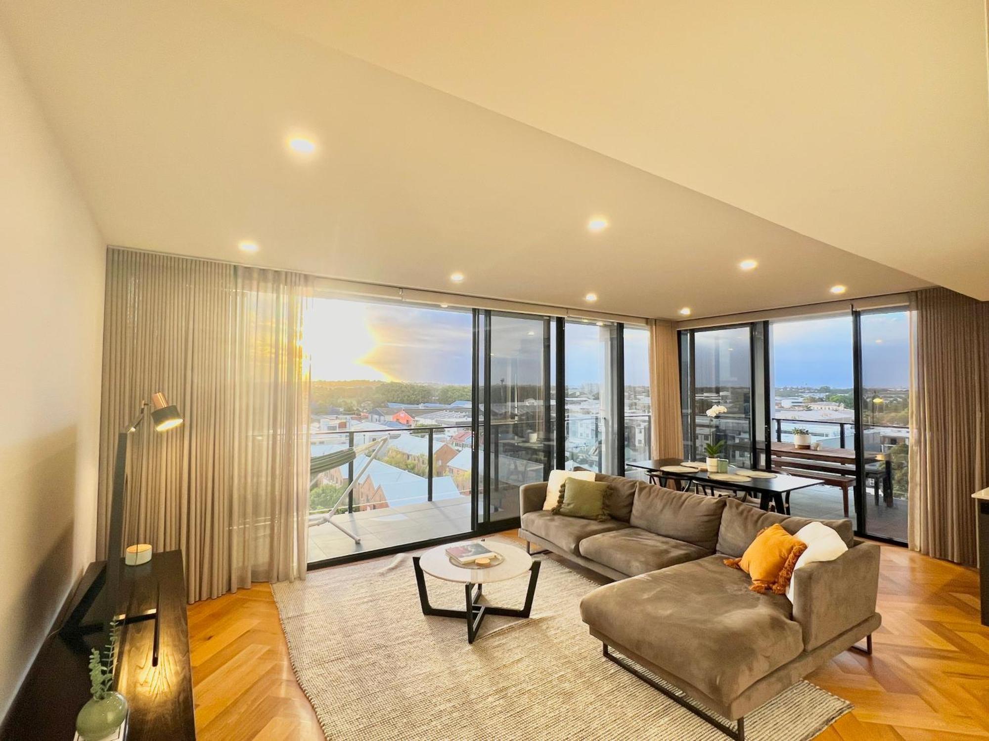 Harbour Towers, Newcastle'S Elite Apartment Stays, Free Parking & Tram Access 외부 사진