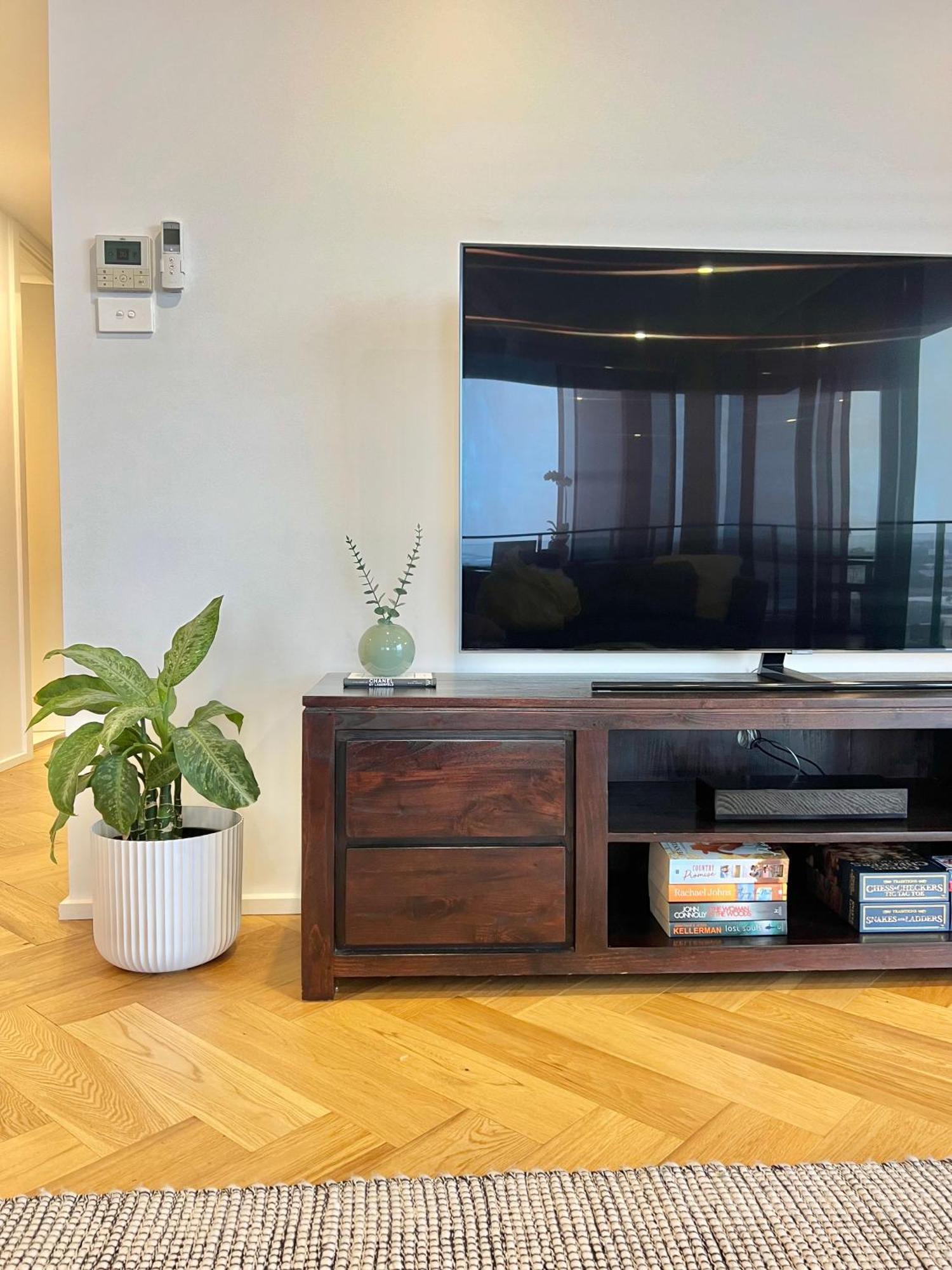 Harbour Towers, Newcastle'S Elite Apartment Stays, Free Parking & Tram Access 외부 사진