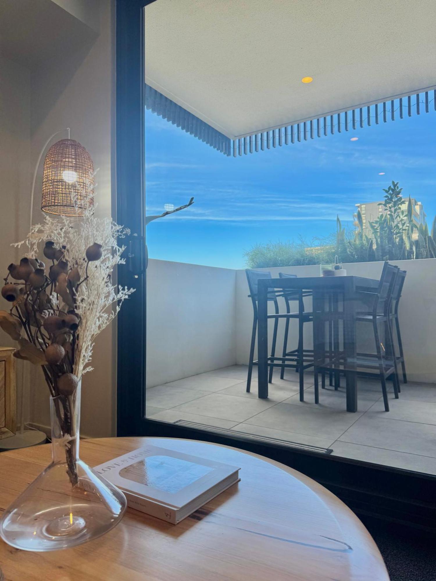 Harbour Towers, Newcastle'S Elite Apartment Stays, Free Parking & Tram Access 외부 사진